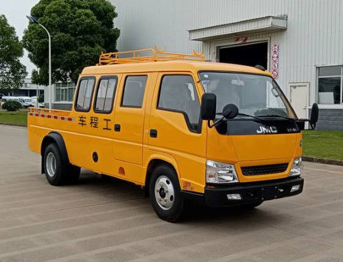 購入 多機能 4×2 トラック ディーゼル 8席 4輪駆動 2トンのトラック online manufacture