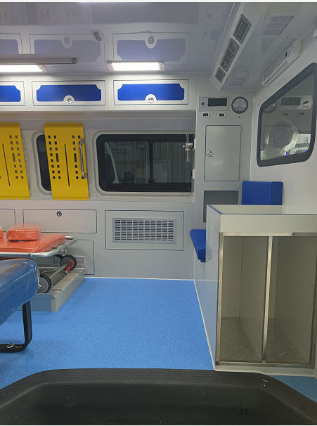 福建医療救急車 4×2 8人座 ガソリン 後部ドライブ 4