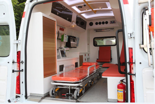 9人乗り フォード トランジット 救急車 6人乗り メディカル 救急車 前後駆動 4×2 7