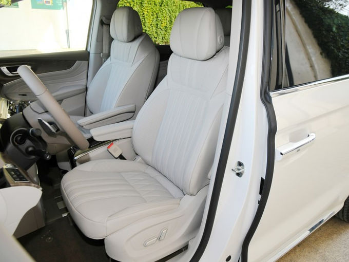ロエー大型ミニバン MPV バン ガソリン 7席 4x2 オートマティックトランスミッション 7