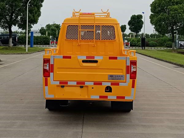 多機能 4×2 トラック ディーゼル 8席 4輪駆動 2トンのトラック 1