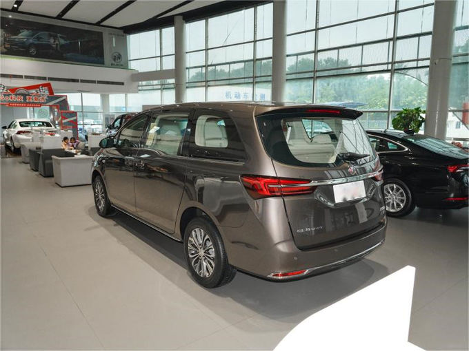 ビュイックミニバン MPV 7人座 ビジネスレセプション 家族旅行 2