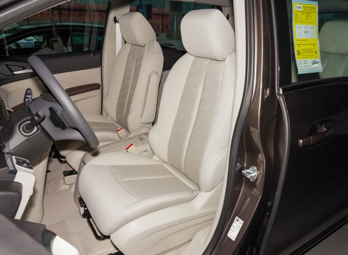 ビュイックミニバン MPV 7人座 ビジネスレセプション 家族旅行 9