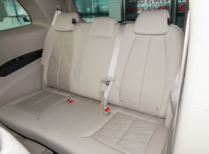 ビュイックミニバン MPV 7人座 ビジネスレセプション 家族旅行 7