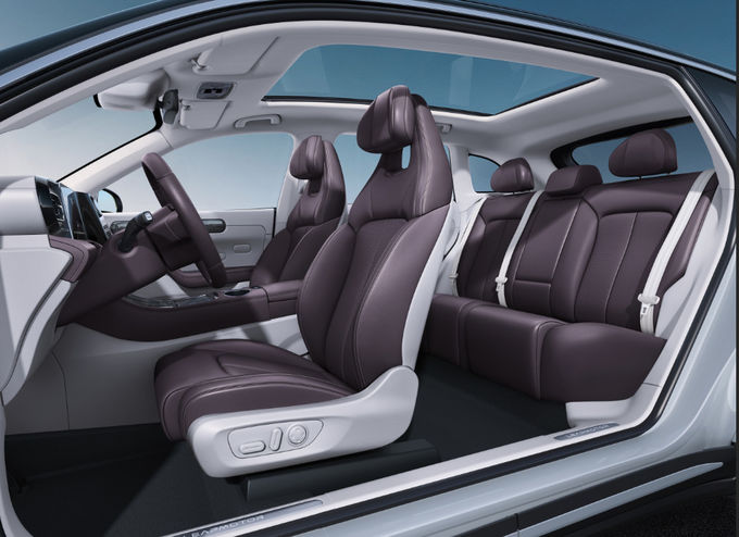 Leapao C11 電動電動車 5人座 Ev セダン オートトランスミッション 4x2 4