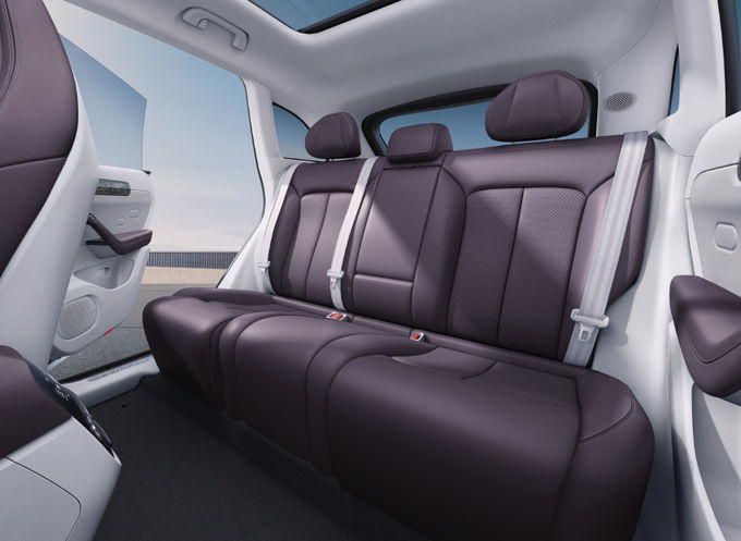 Leapao C11 電動電動車 5人座 Ev セダン オートトランスミッション 4x2 5