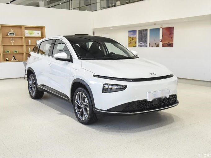 Xpeng G3 Suv エレクトリックEVカー 5人座 2輪駆動 4×2 ホワイト オレンジ 1