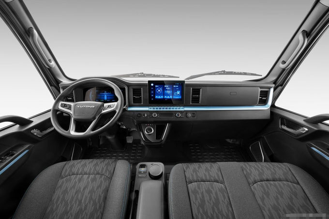 4.5t 4.2m 電動バン トラック 4x2 オートマティック 全電動貨物バン 7