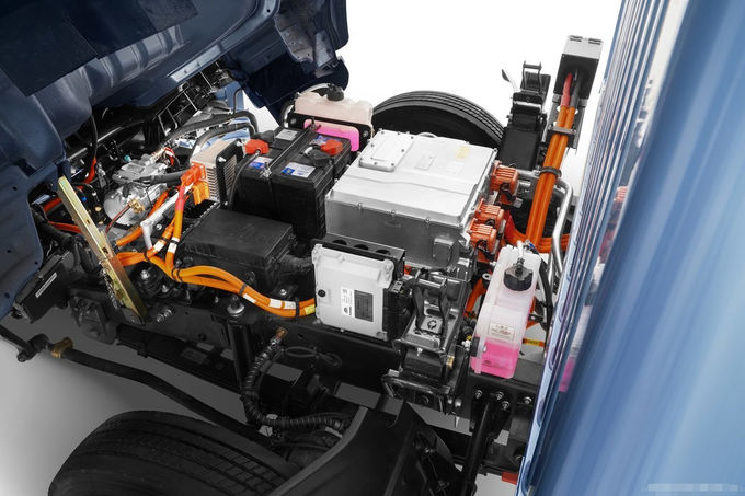 4.5t 4.2m 電動バン トラック 4x2 オートマティック 全電動貨物バン 8