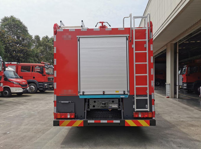 10m SINOTRUK 発泡式消防車 消防救助車 3軸 10×2 3