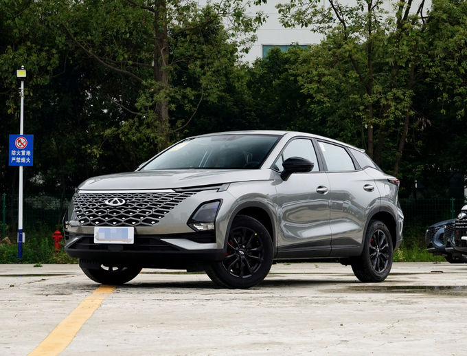 ガソリン チェリオメンダ 都市型オフロード 自動車 SUV フロントホイールドライブ 4x2 1