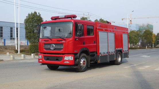 ドンフェン8200リットルの水タンク消防車 2WD後駆動ディーゼル6人乗り 4×2 マニュアルトランスミッション 0